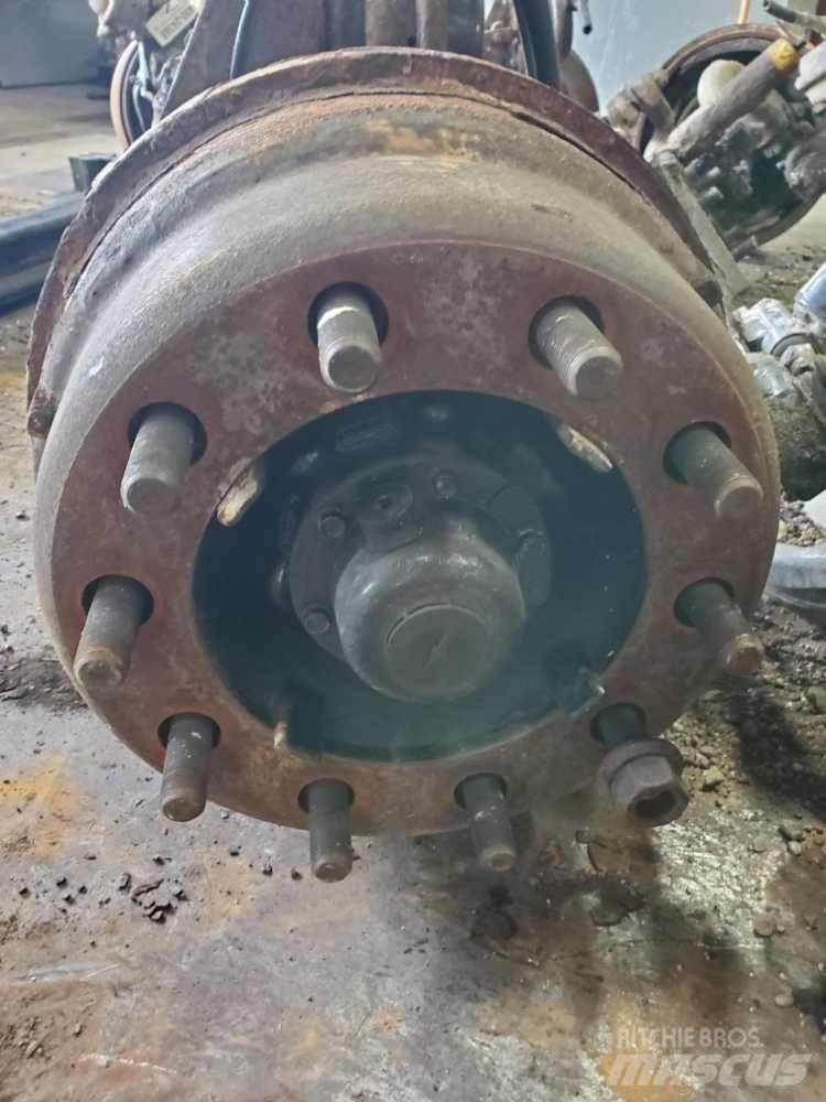 Meritor  Оси
