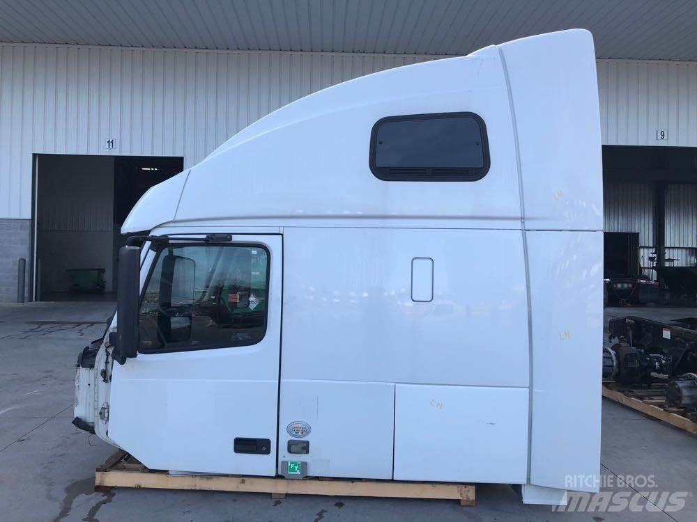 Volvo VNL Кабини
