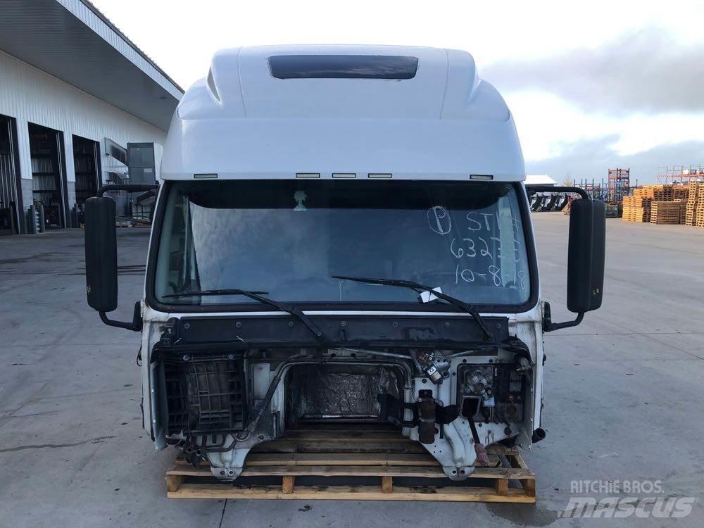 Volvo VNL Кабини