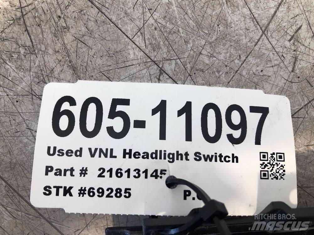 Volvo VNL Електроники