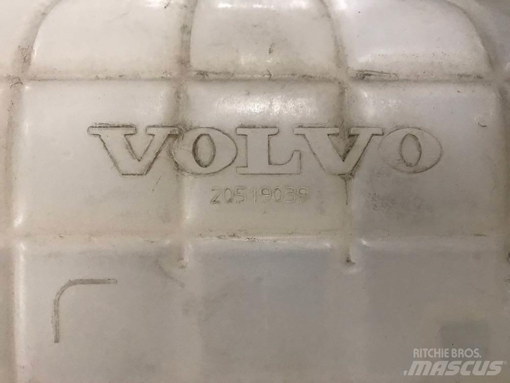 Volvo VNL Транспорт - Други
