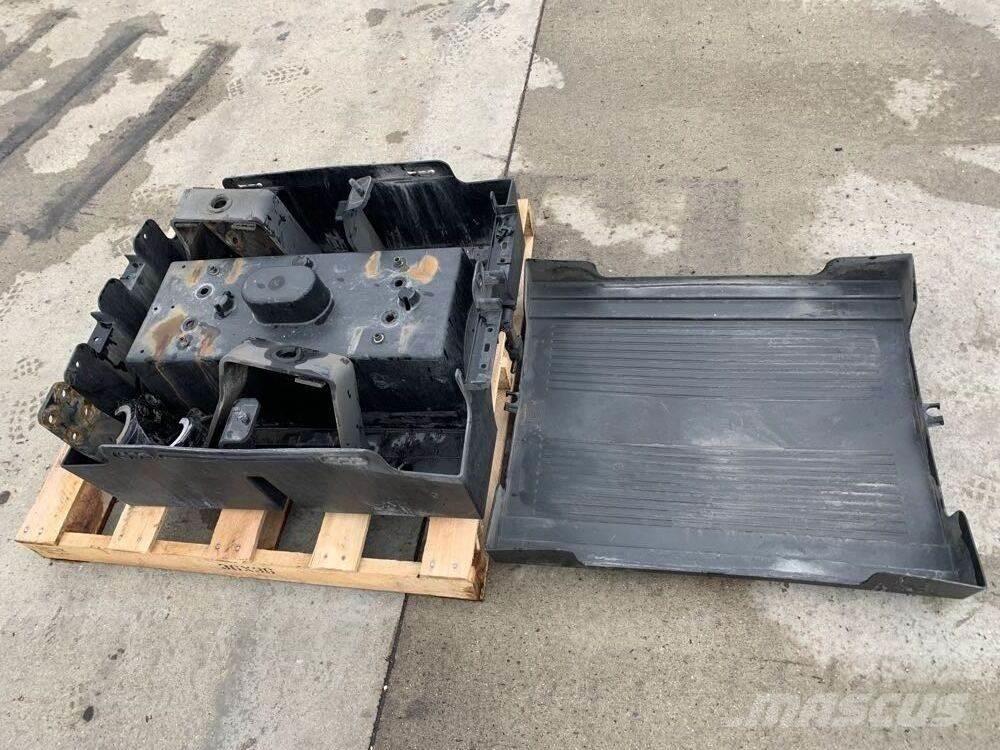 Volvo VNL Транспорт - Други