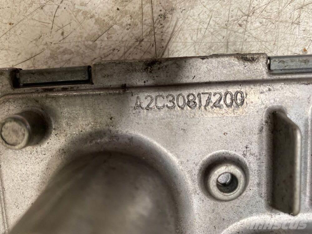 Volvo VNL Кабини