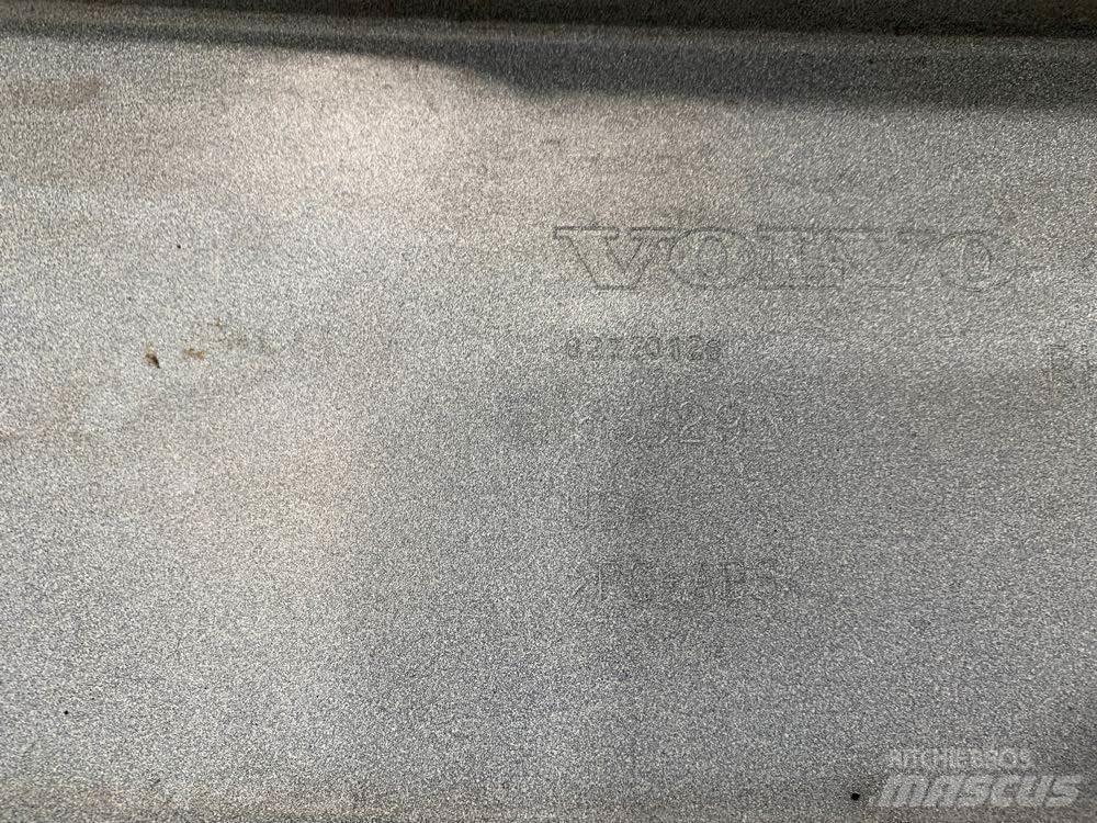 Volvo VNL Кабини