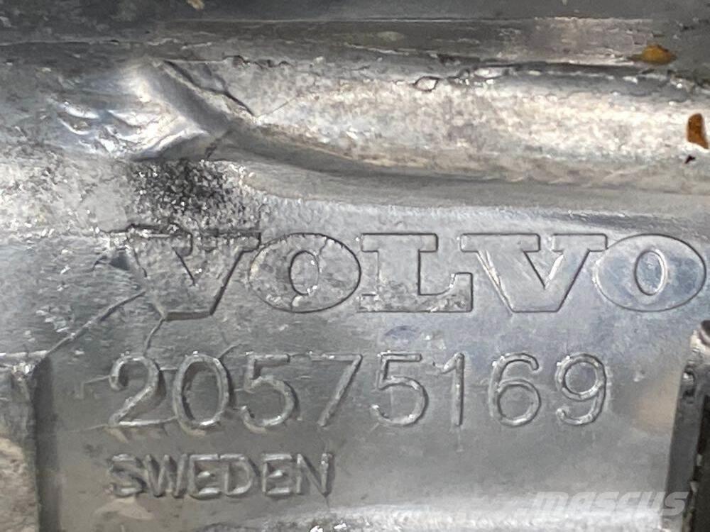 Volvo VNL Транспорт - Други