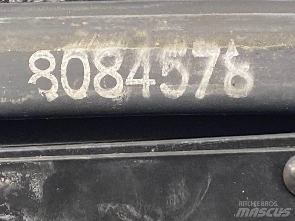 Volvo VNL Кабини