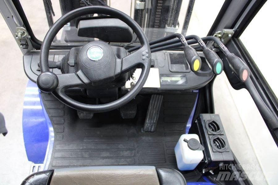 Cesab M 325 D Дизелови камиони