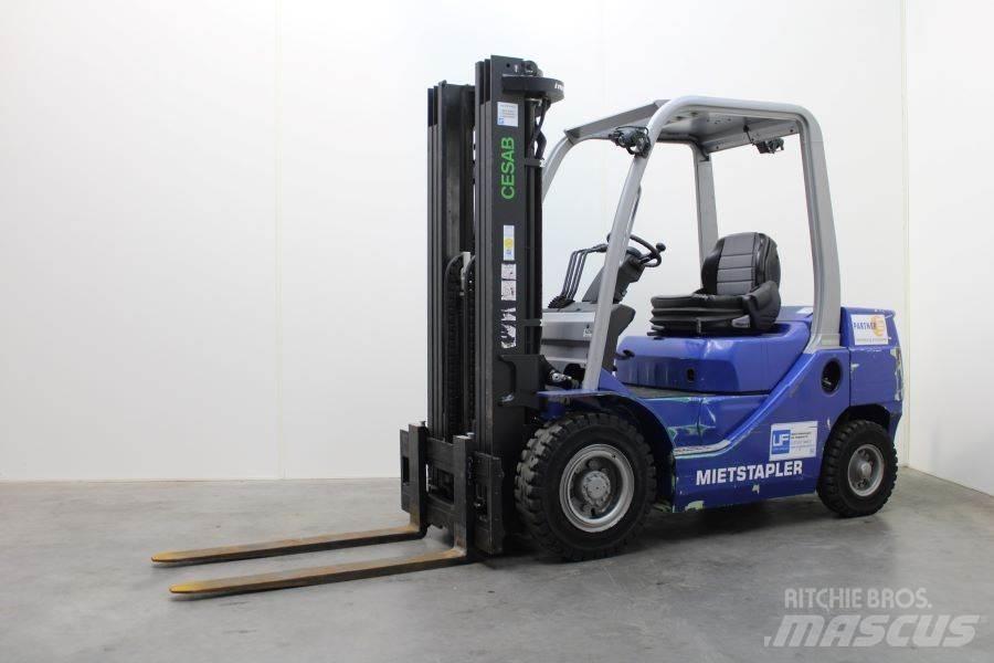 Cesab M 325 D Дизелови камиони