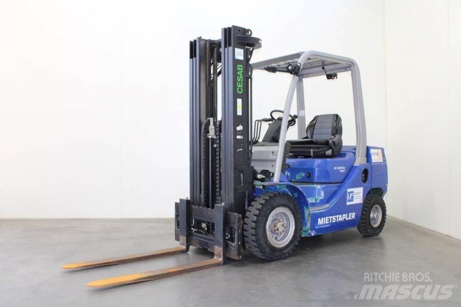 Cesab M 325 D Дизелови камиони