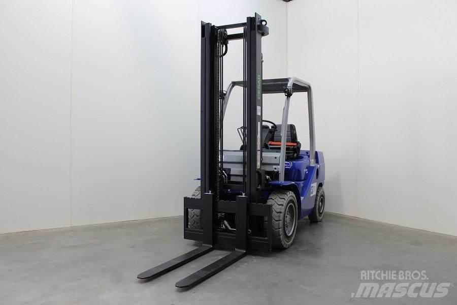 Cesab M 330 DV Дизелови камиони