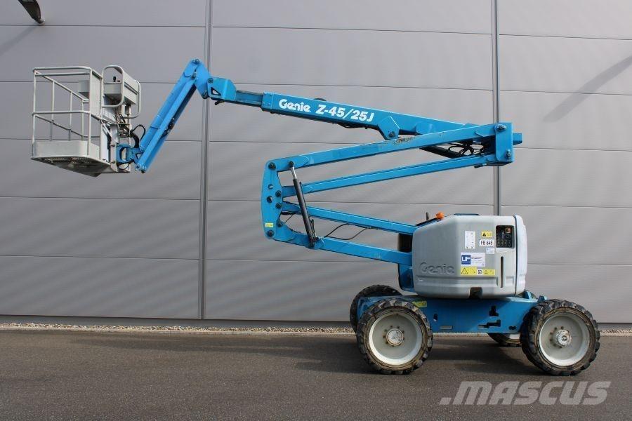Genie Z 45 / 25 Съчленени стрелови подемници