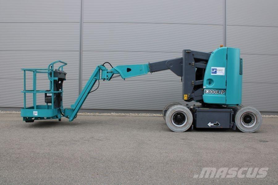 JLG E 300 AJP Съчленени стрелови подемници