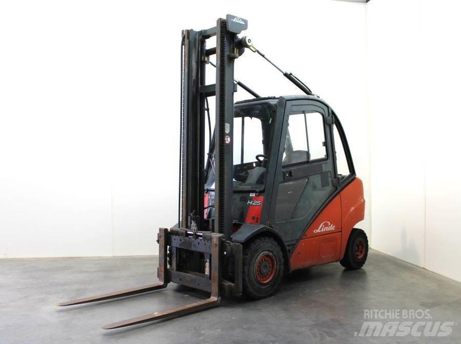 Linde H 25 D Дизелови камиони