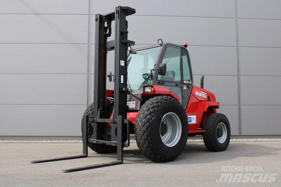 Manitou M 30-4 Камиони за херавни местности