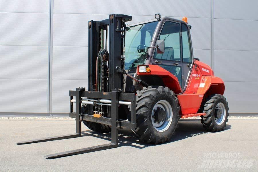 Manitou M 30-4 Камиони за херавни местности