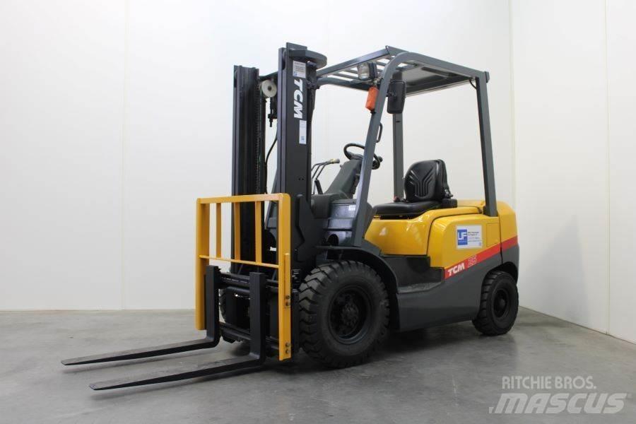 TCM FD 25 T 3 Дизелови камиони