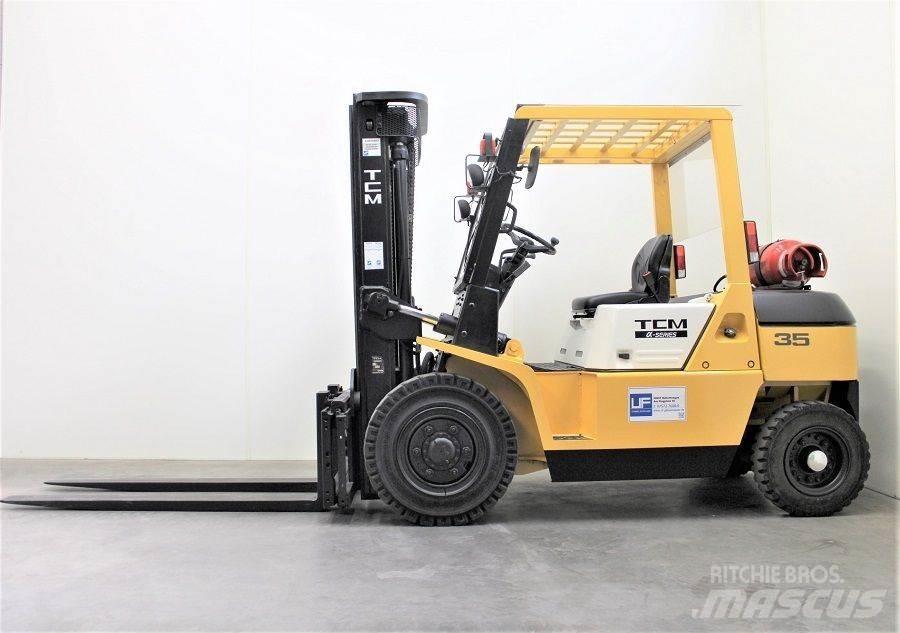 TCM FG 35 N7T Камиони с АГУ