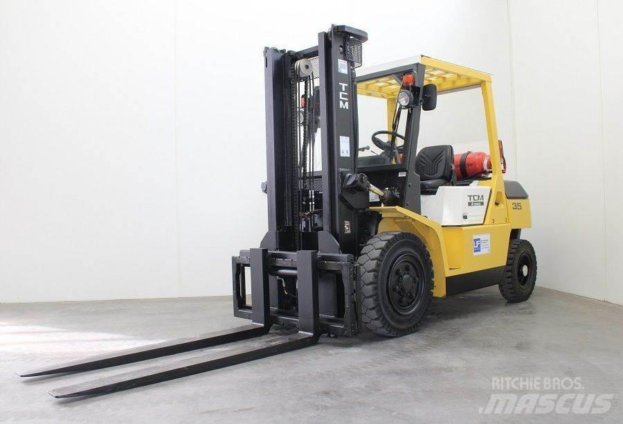 TCM FG 35 N7T Камиони с АГУ