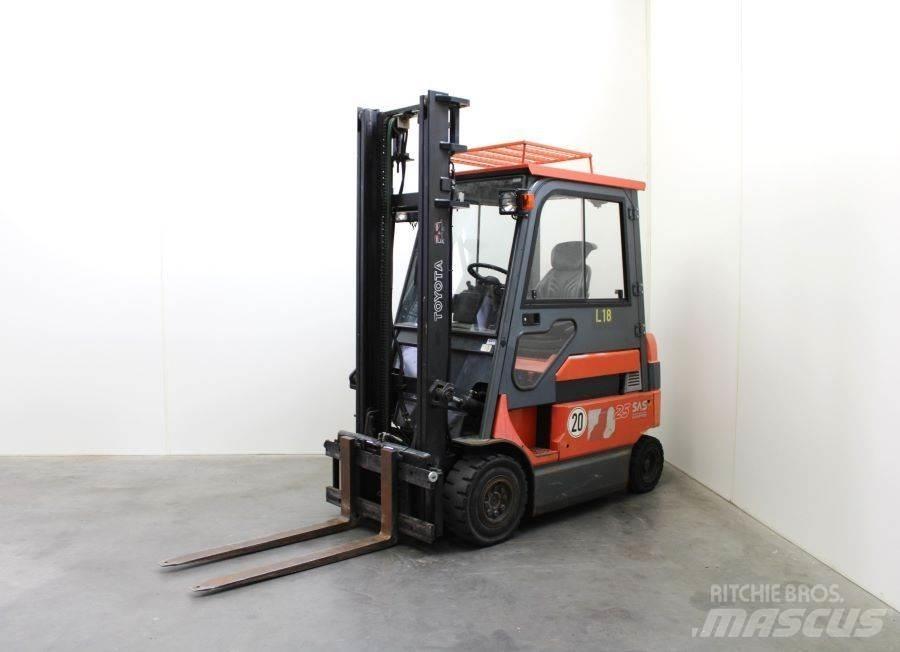 Toyota 7FBM25 Електрически вилични кари-повдигачи