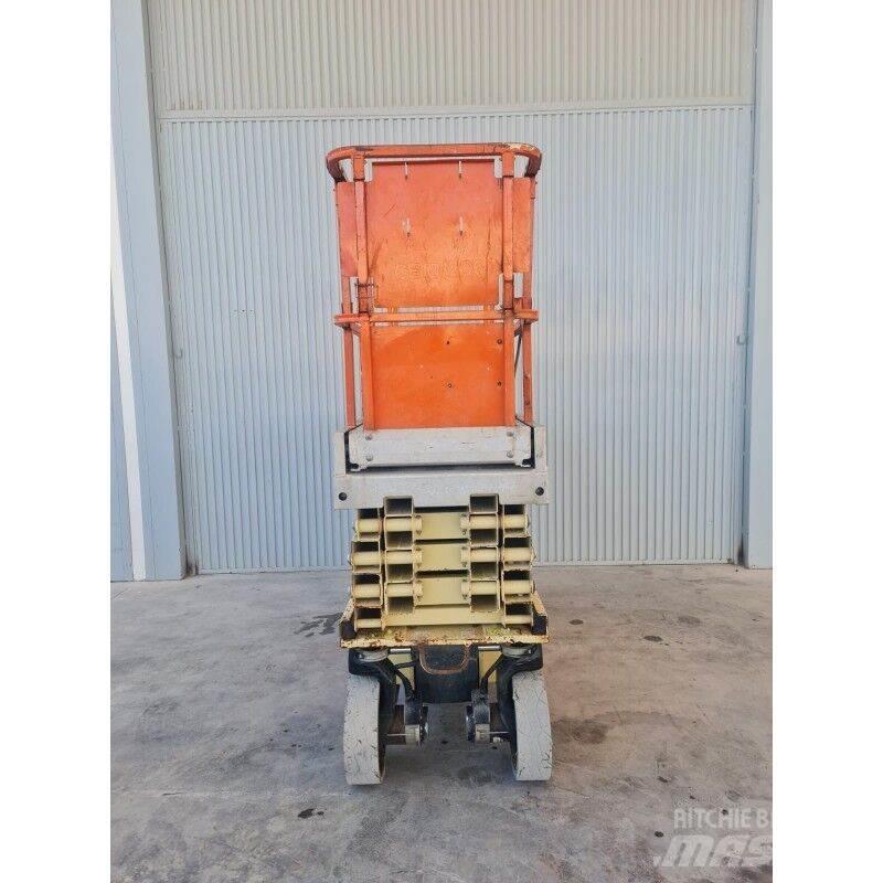 JLG 2630 ES Ножични работни платформи