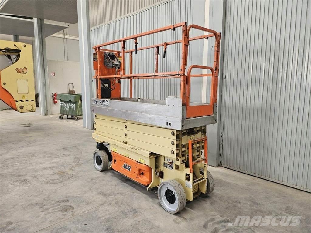 JLG 2630 ES Ножични работни платформи