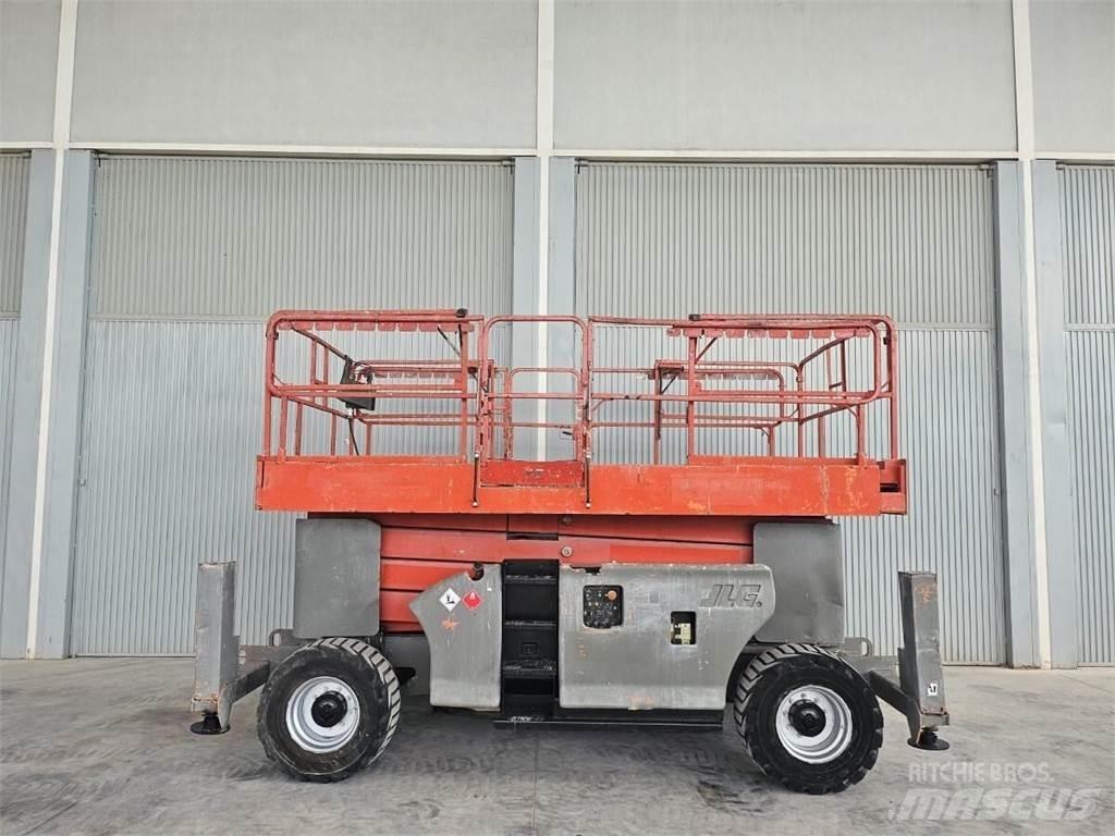 JLG 4394RT Ножични работни платформи