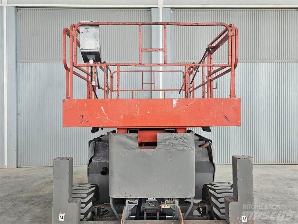 JLG 4394RT Ножични работни платформи