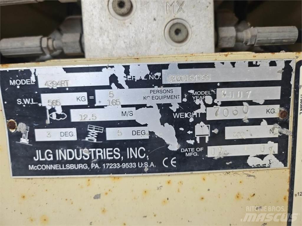 JLG 4394RT Ножични работни платформи