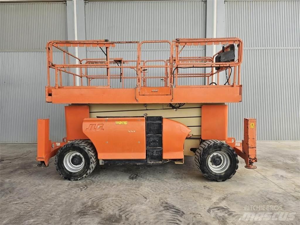 JLG 4394RT Ножични работни платформи