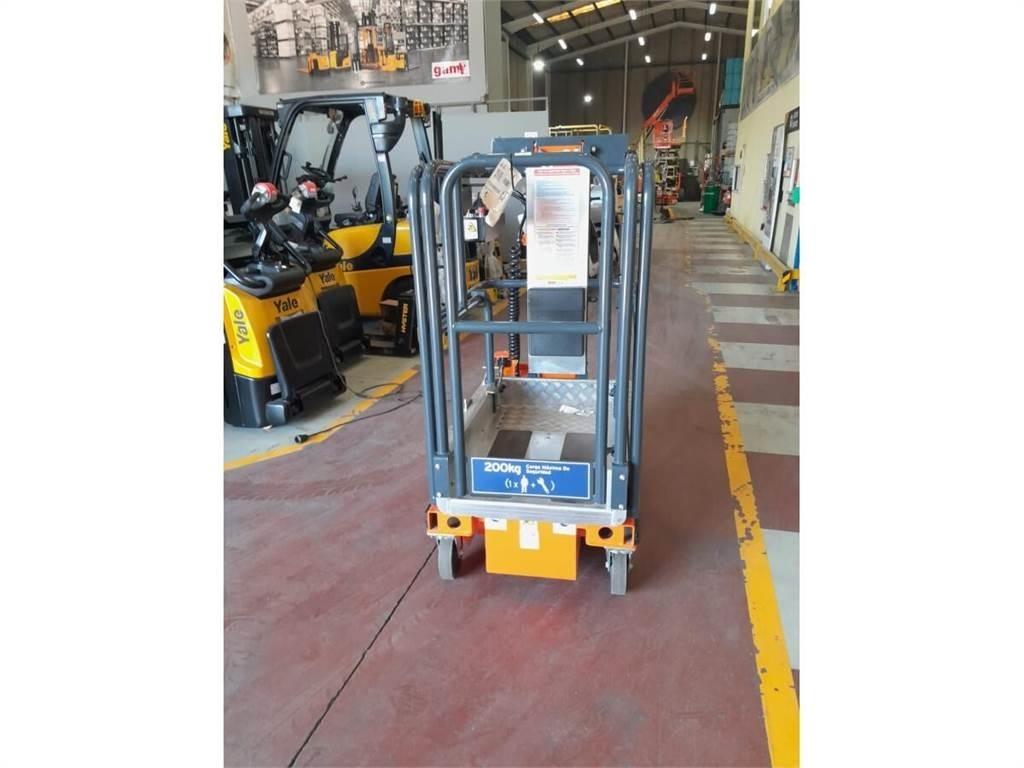 JLG NANO SP Вертикални мачтови повдигачи

