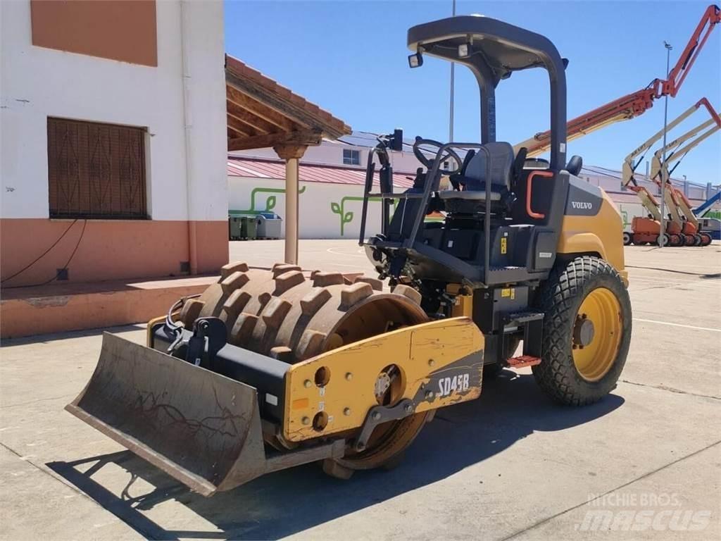 Volvo SD45B Уплътнители за почва
