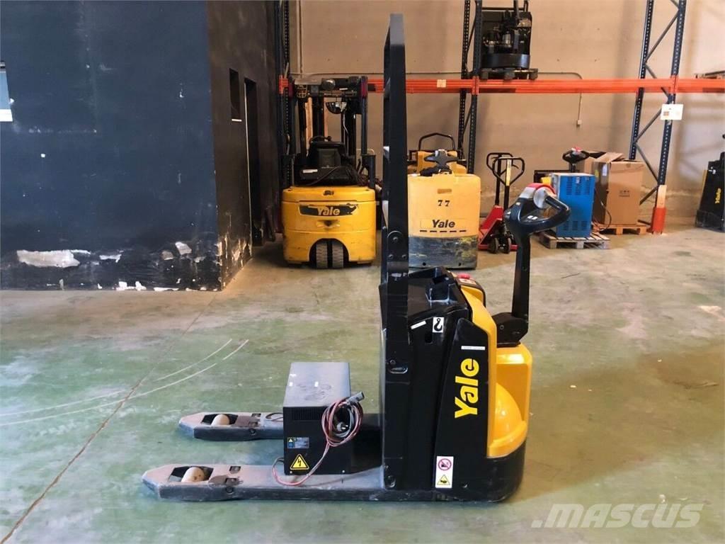 Yale MP22 Ръчни палетни товарачи