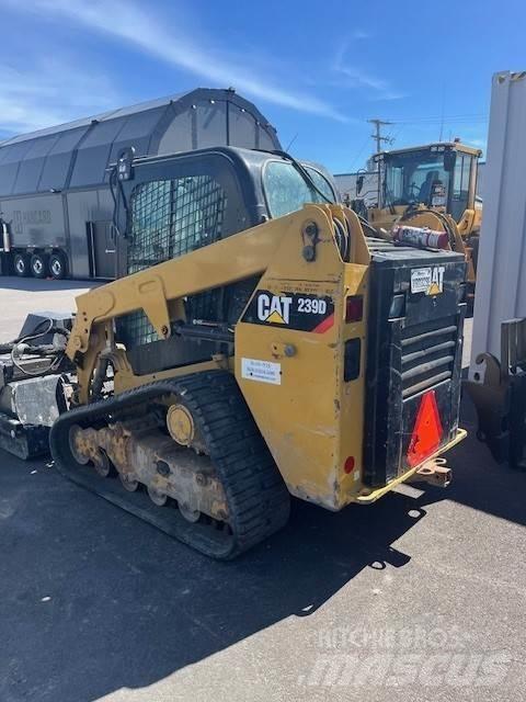 CAT 239D Влекачи