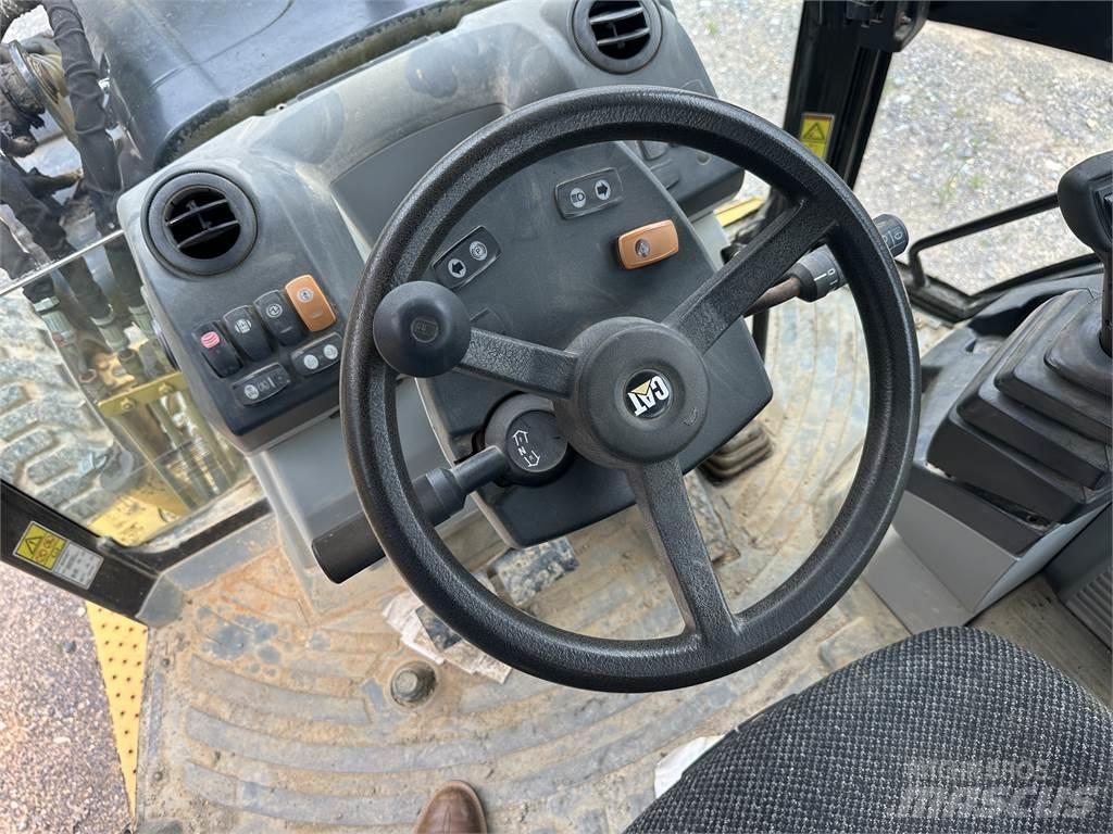 CAT 420E Товарач със заден ексватор