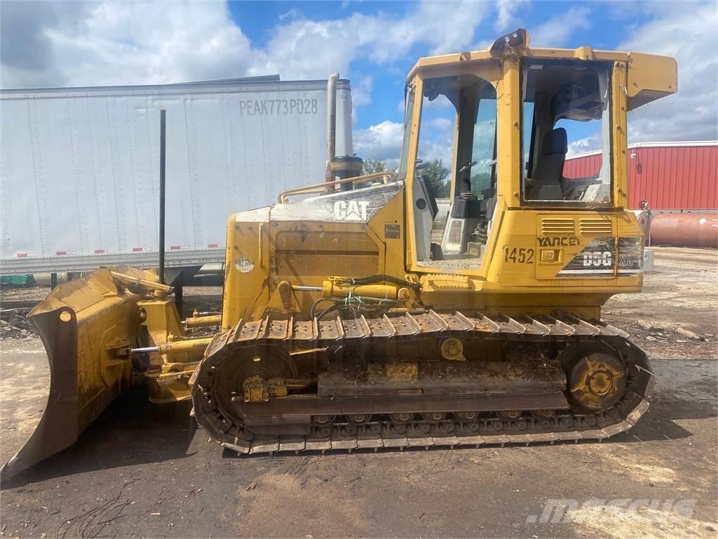 CAT D5G XL Верижни булдозери
