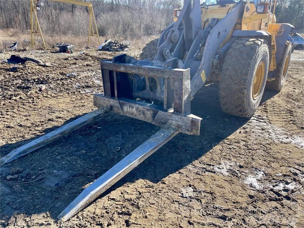 Volvo L70E Колесни товарачи