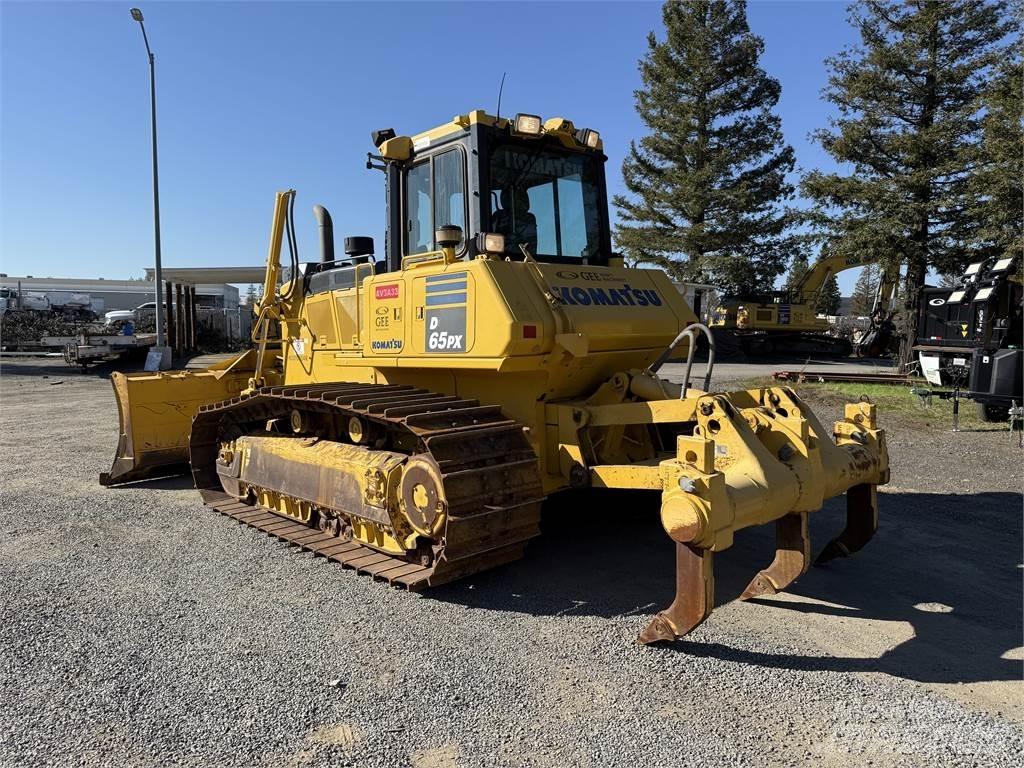 Komatsu D65PX-18 Верижни булдозери
