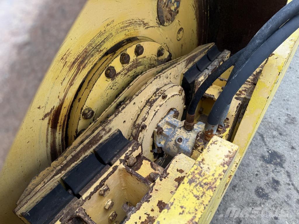 Bomag BW 217 PD-2 Еднобарабанни ролки
