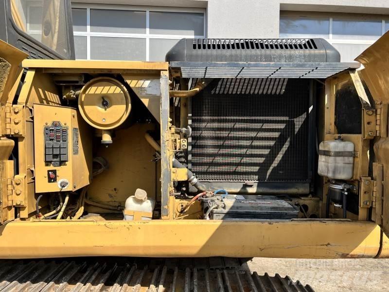 CAT 322 L Багери за разрушаване
