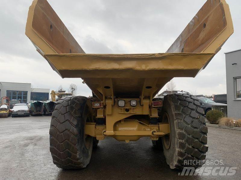 CAT 730 Дъмпери/моторни превозни средства