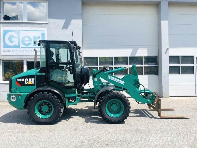 CAT 908M Колесни товарачи