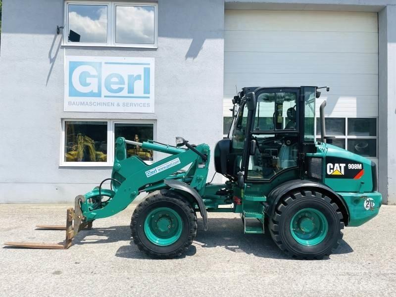 CAT 908M Колесни товарачи