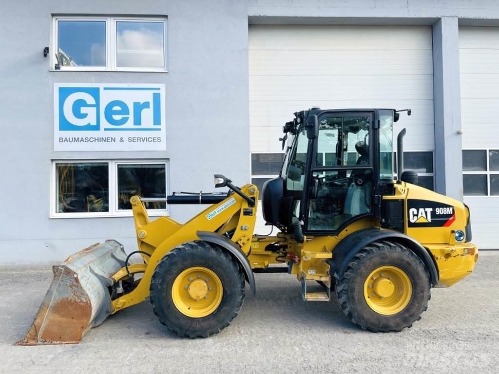 CAT 908M Колесни товарачи