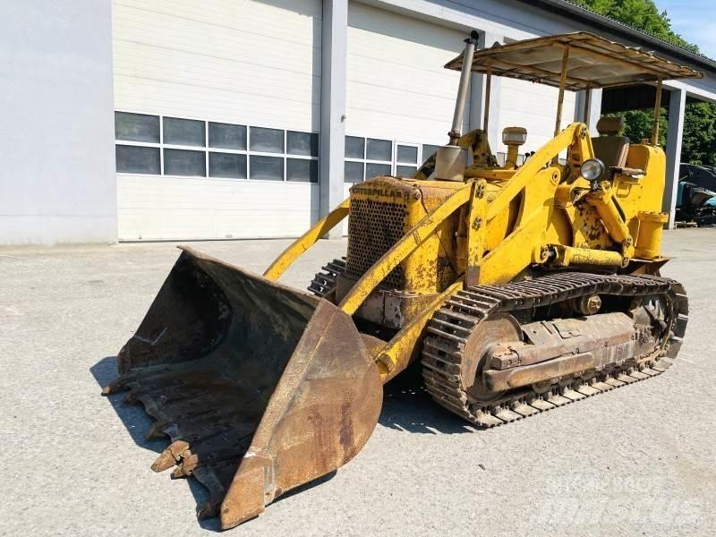 CAT 933F Верижен товарач