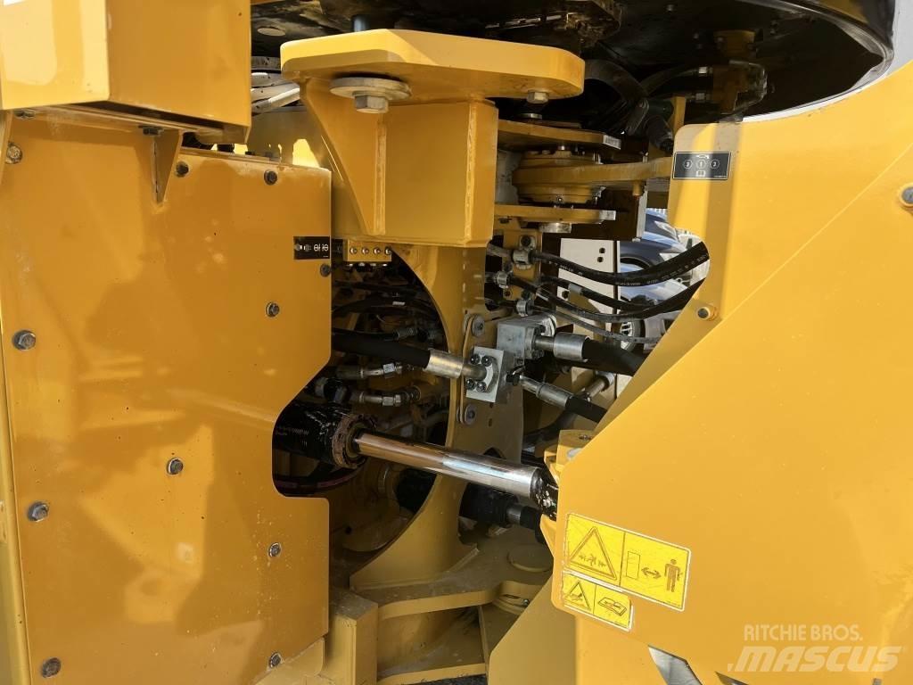 CAT 966 M Колесни товарачи