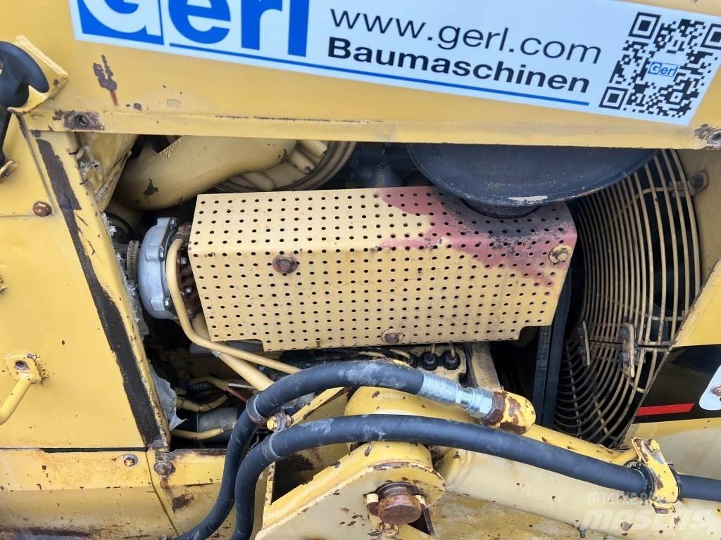 CAT D 5 H Верижни булдозери
