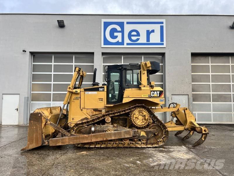 CAT D 6 T Верижни булдозери
