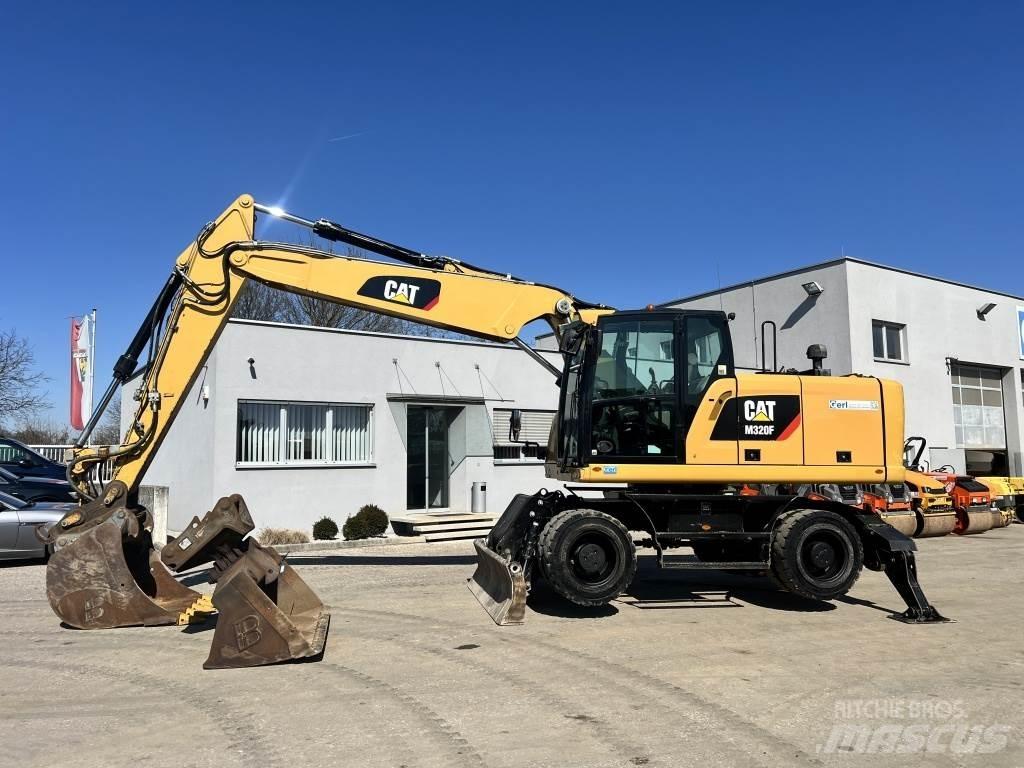 CAT M 320 F Колесни екскаватори