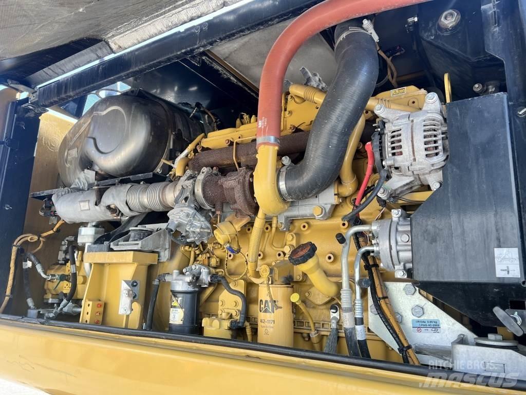 CAT M 320 F Колесни екскаватори