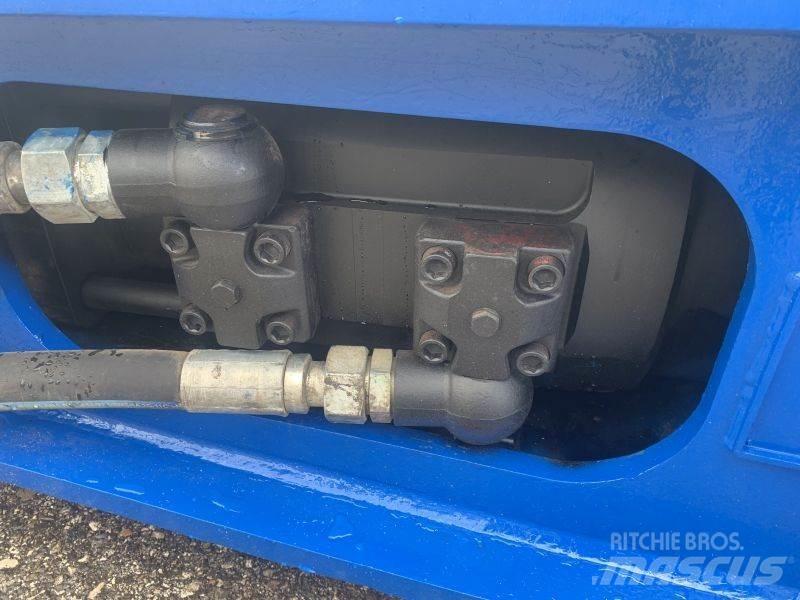  Diverse LST XB 3100 Хидравлични чукове за набиване